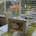 H爱尔福特酒店 酒店