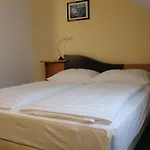 H爱尔福特酒店 3* 埃尔福特