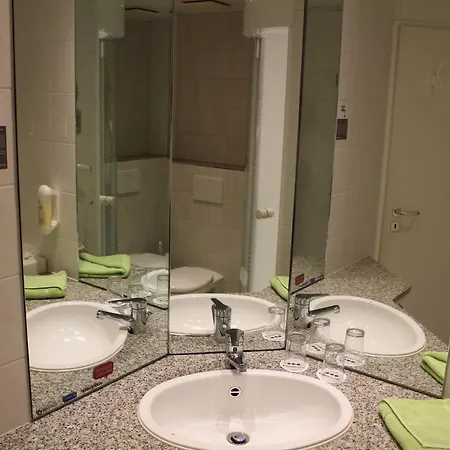H+ Hotel 3*