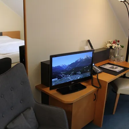 H+ ホテル エアフルト