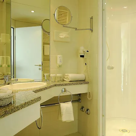 H+ Hotel 3*